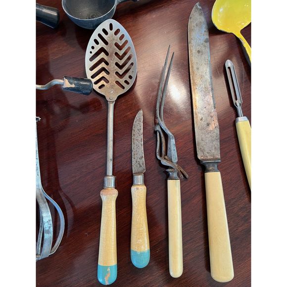 Primitive Kitchen Utensils Carving Set Potato Masher Cracker Tray 12 Pieces - Picture 6 of 11